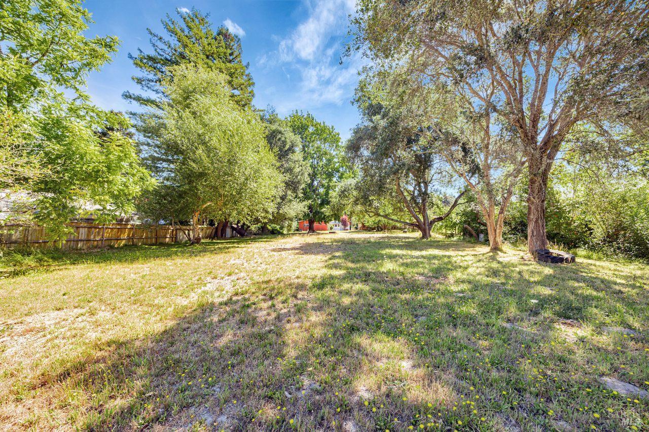 Detail Gallery Image 25 of 38 For 740 First St, Sebastopol,  CA 95472 - 2 Beds | 1 Baths