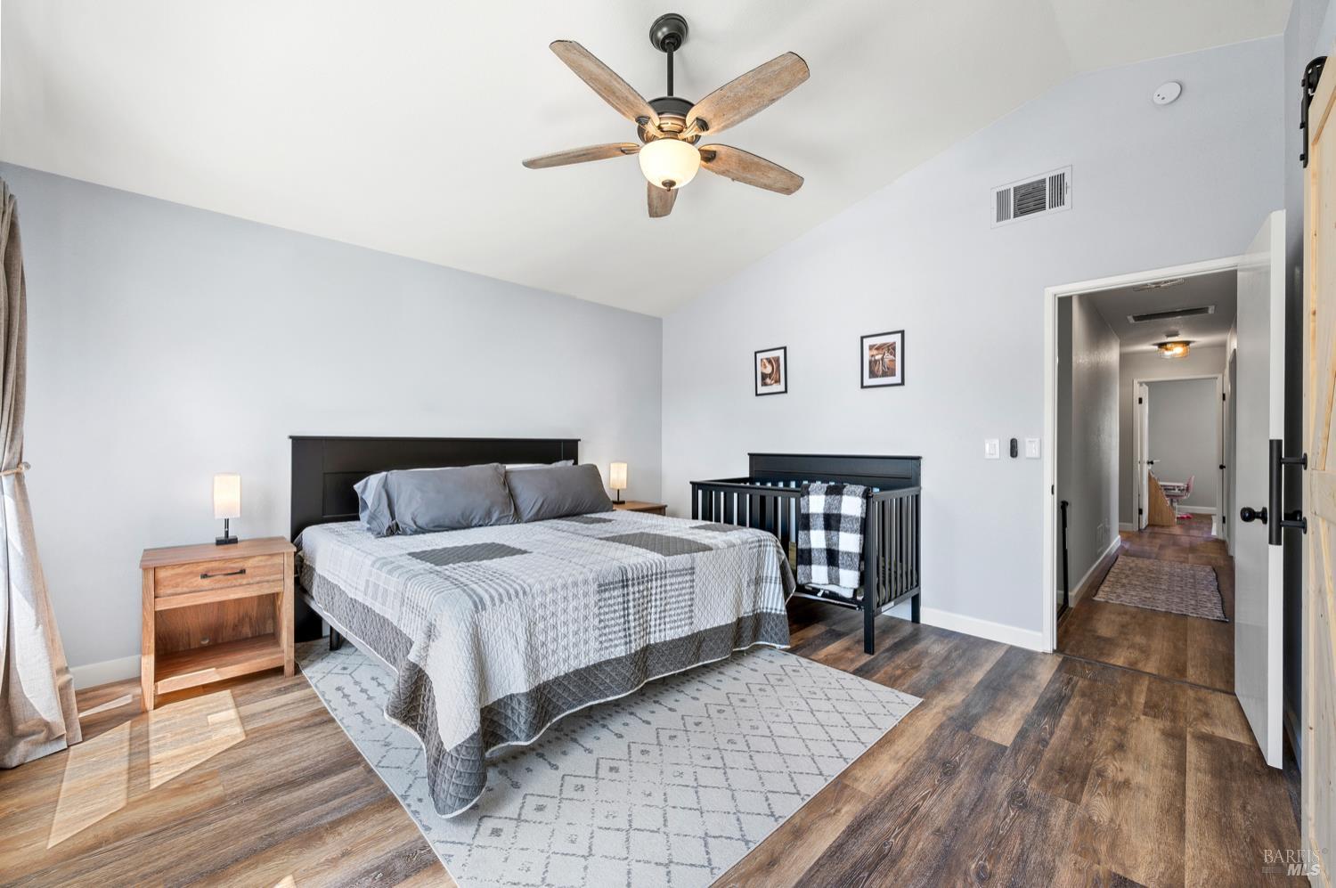 Detail Gallery Image 32 of 49 For 406 Stonecastle Way, Vacaville,  CA 95687 - 4 Beds | 2/1 Baths