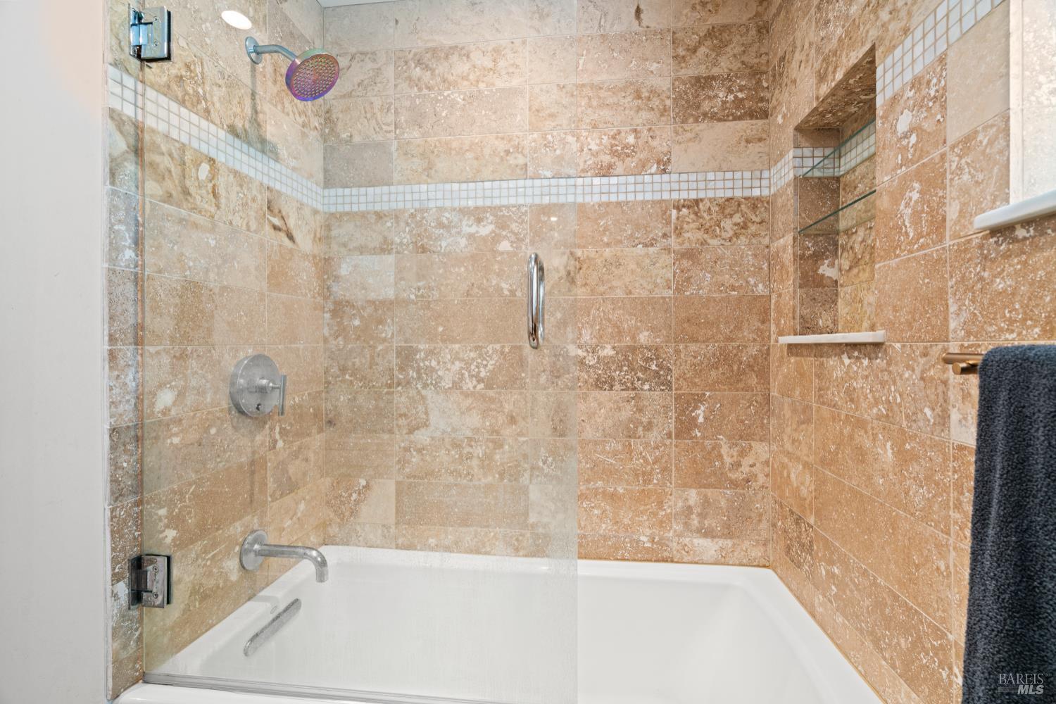 Detail Gallery Image 23 of 71 For 189 Wagnon Rd, Sebastopol,  CA 95472 - 2 Beds | 1 Baths
