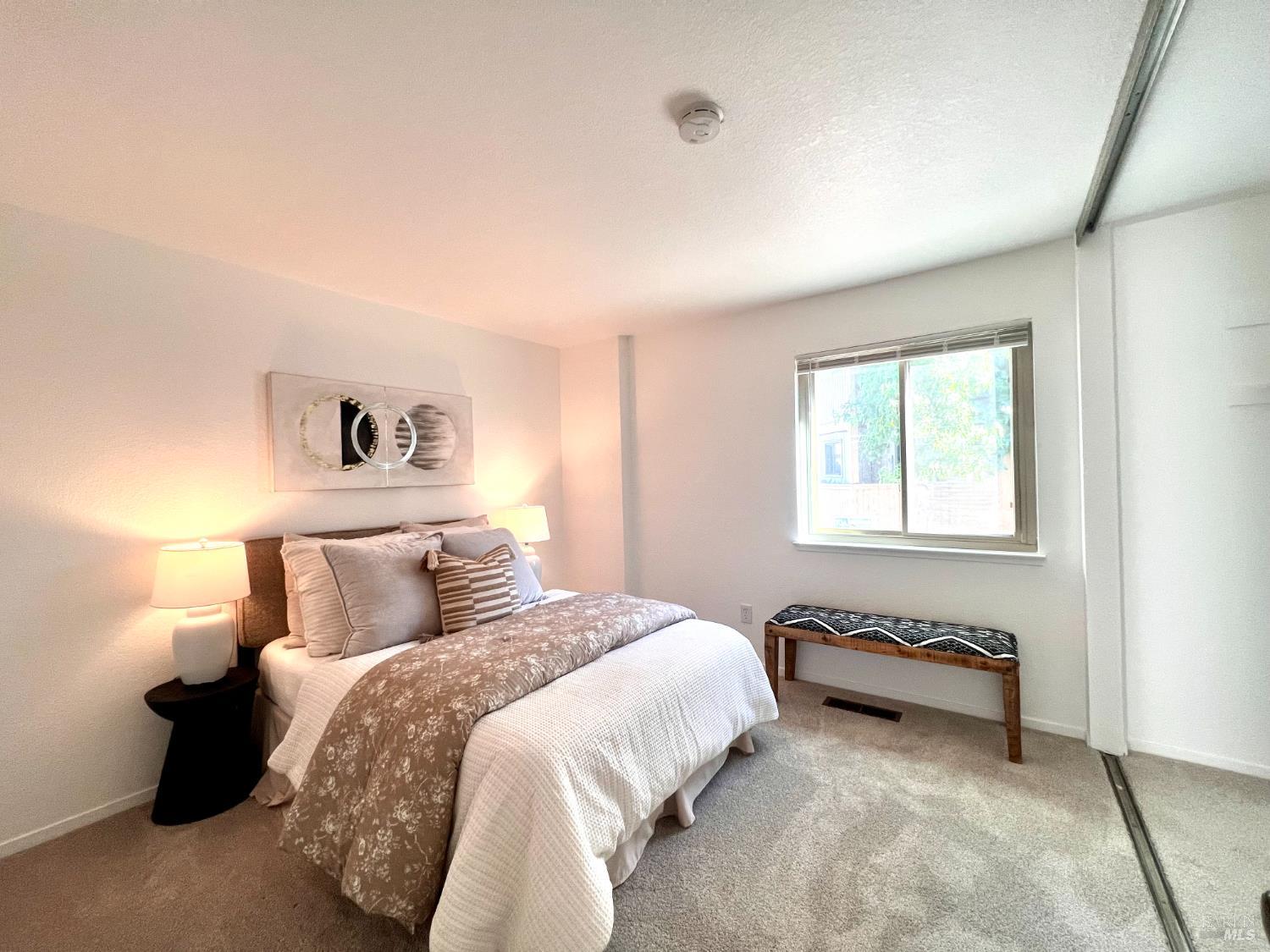 Detail Gallery Image 8 of 11 For 2569 Westberry Dr, Santa Rosa,  CA 95403 - 2 Beds | 1 Baths
