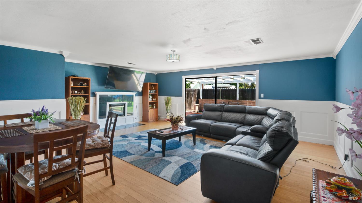 Detail Gallery Image 7 of 47 For 1200 Truman St, Fairfield,  CA 94533 - 3 Beds | 2 Baths
