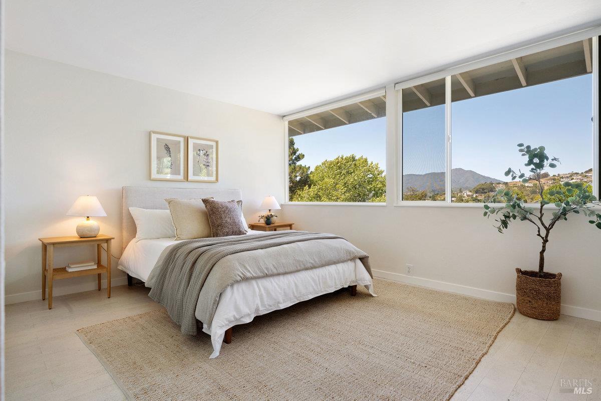Detail Gallery Image 12 of 26 For 10 Andrew Dr #61,  Tiburon,  CA 94920 - 2 Beds | 1 Baths