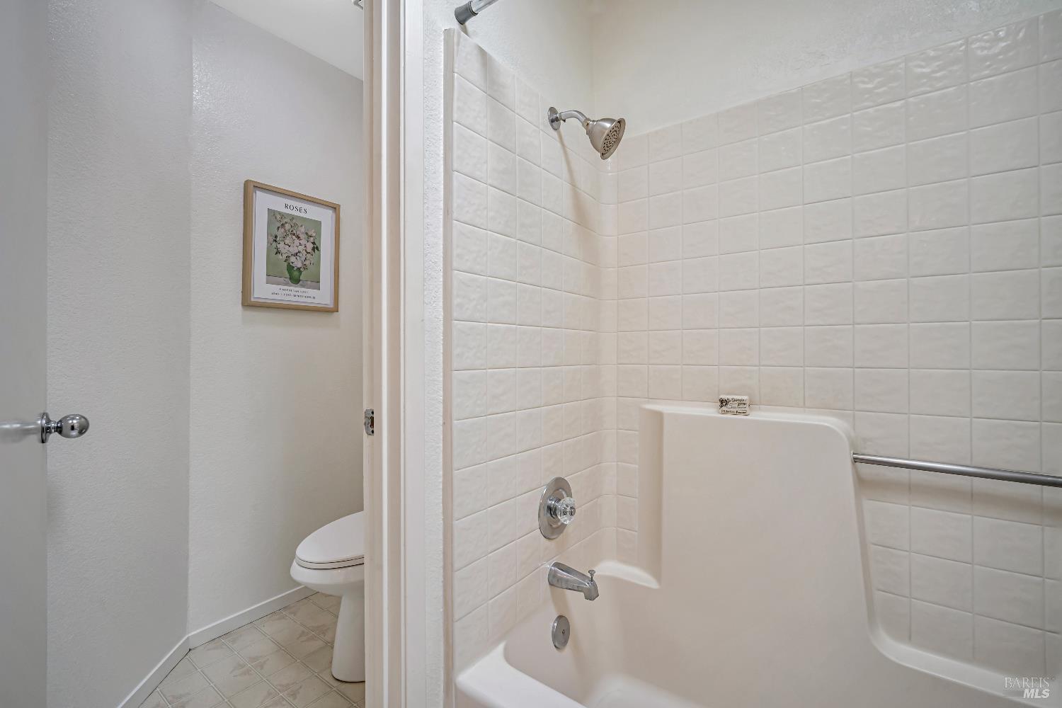 Detail Gallery Image 37 of 46 For 9616 Berkshire Way, Windsor,  CA 95492 - 3 Beds | 2/1 Baths