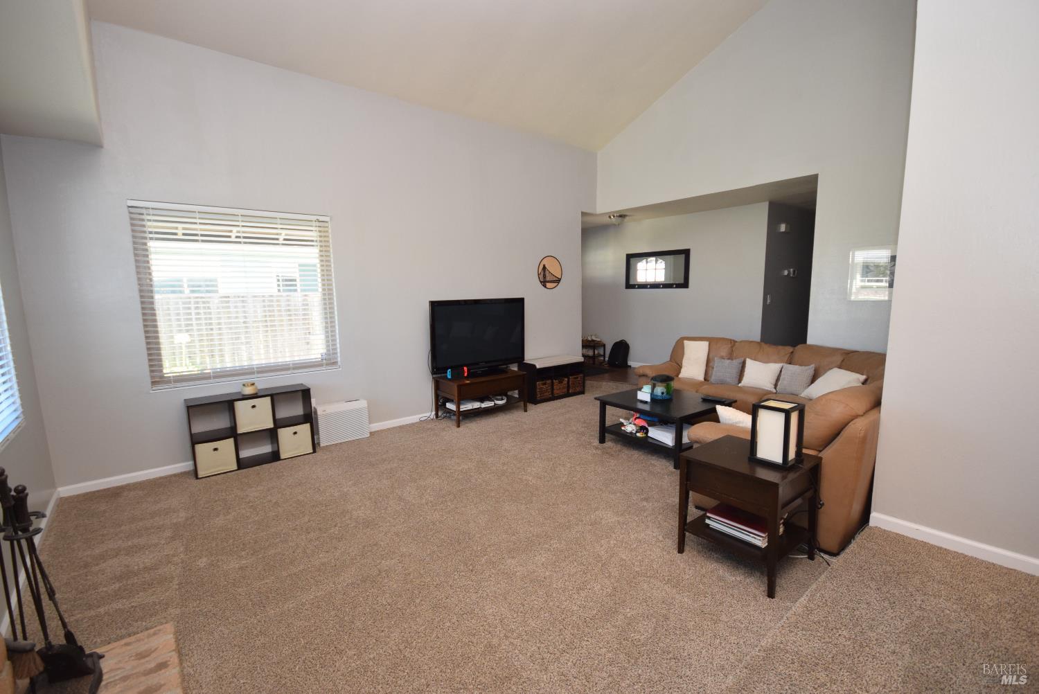 Detail Gallery Image 6 of 44 For 2014 Crinella Dr, Petaluma,  CA 94954 - 4 Beds | 2 Baths