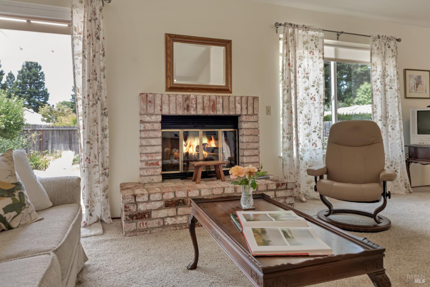 Detail Gallery Image 14 of 37 For 18498 Happy Ln, Sonoma,  CA 95476 - 2 Beds | 2 Baths