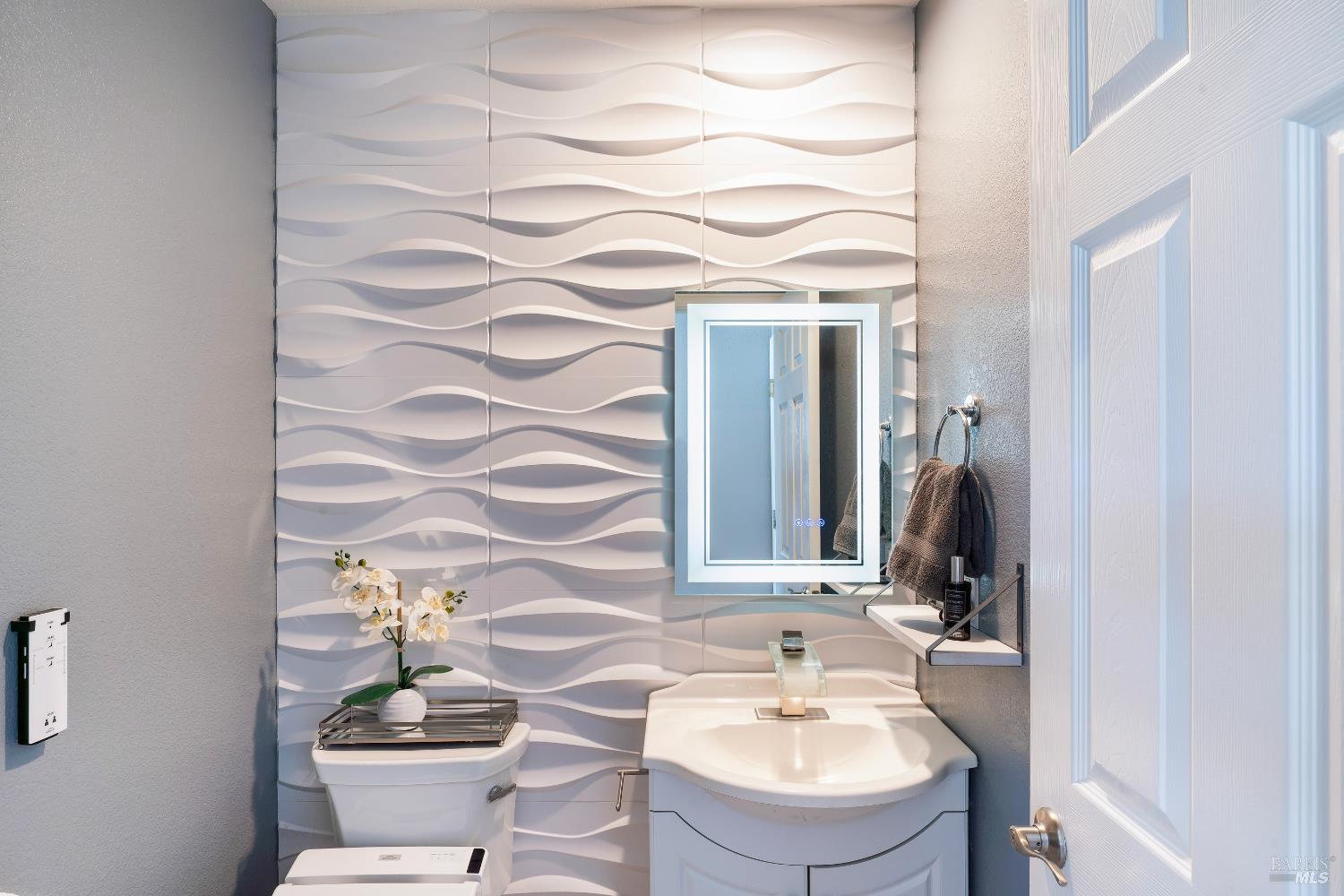 Detail Gallery Image 15 of 33 For 1416 Nighthawk Dr, Santa Rosa,  CA 95409 - 3 Beds | 2/1 Baths