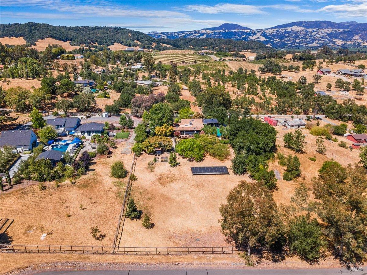 Detail Gallery Image 41 of 42 For 1208 Chiquita Rd, Healdsburg,  CA 95448 - 3 Beds | 3 Baths