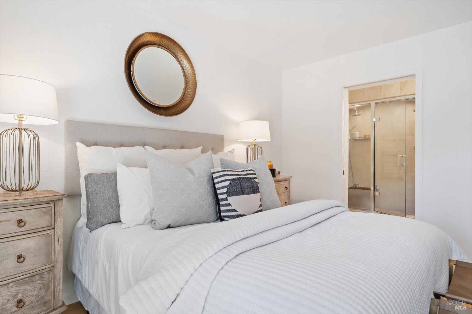 Detail Gallery Image 17 of 31 For 218 Indian Creek Dr, Santa Rosa,  CA 95409 - 2 Beds | 2 Baths
