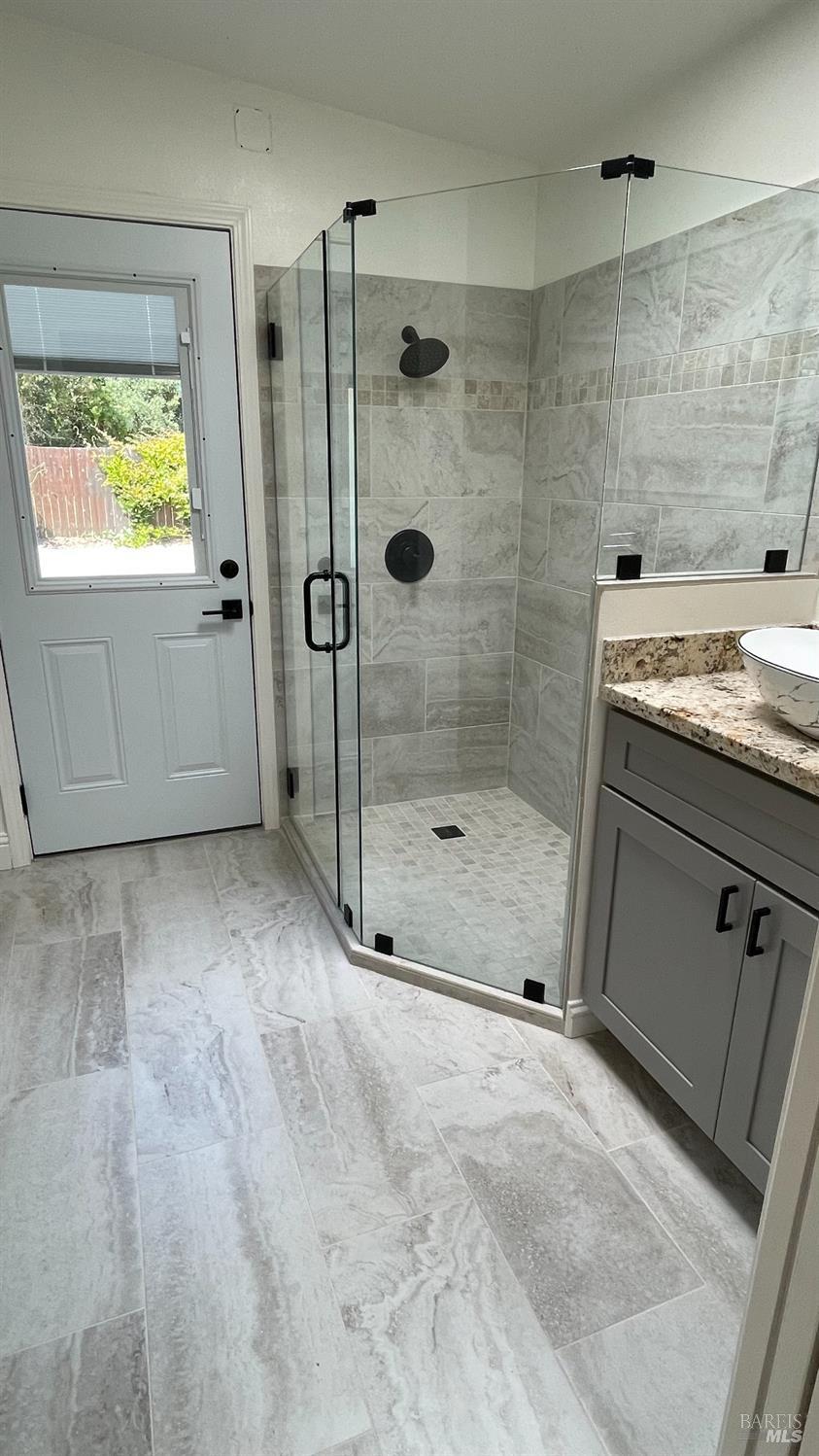Detail Gallery Image 8 of 13 For 1700 Brush Creek Rd, Santa Rosa,  CA 95404 - 5 Beds | 3/1 Baths