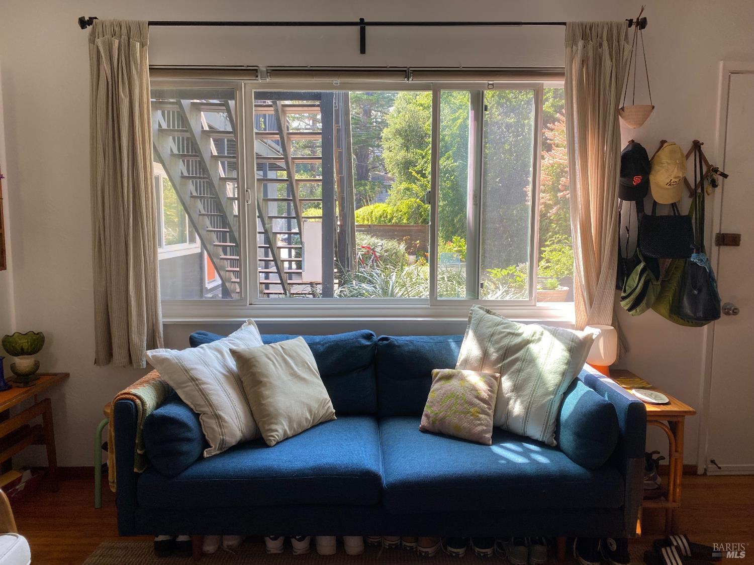 Detail Gallery Image 4 of 12 For 401 Ash St, Mill Valley,  CA 94941 - – Beds | – Baths