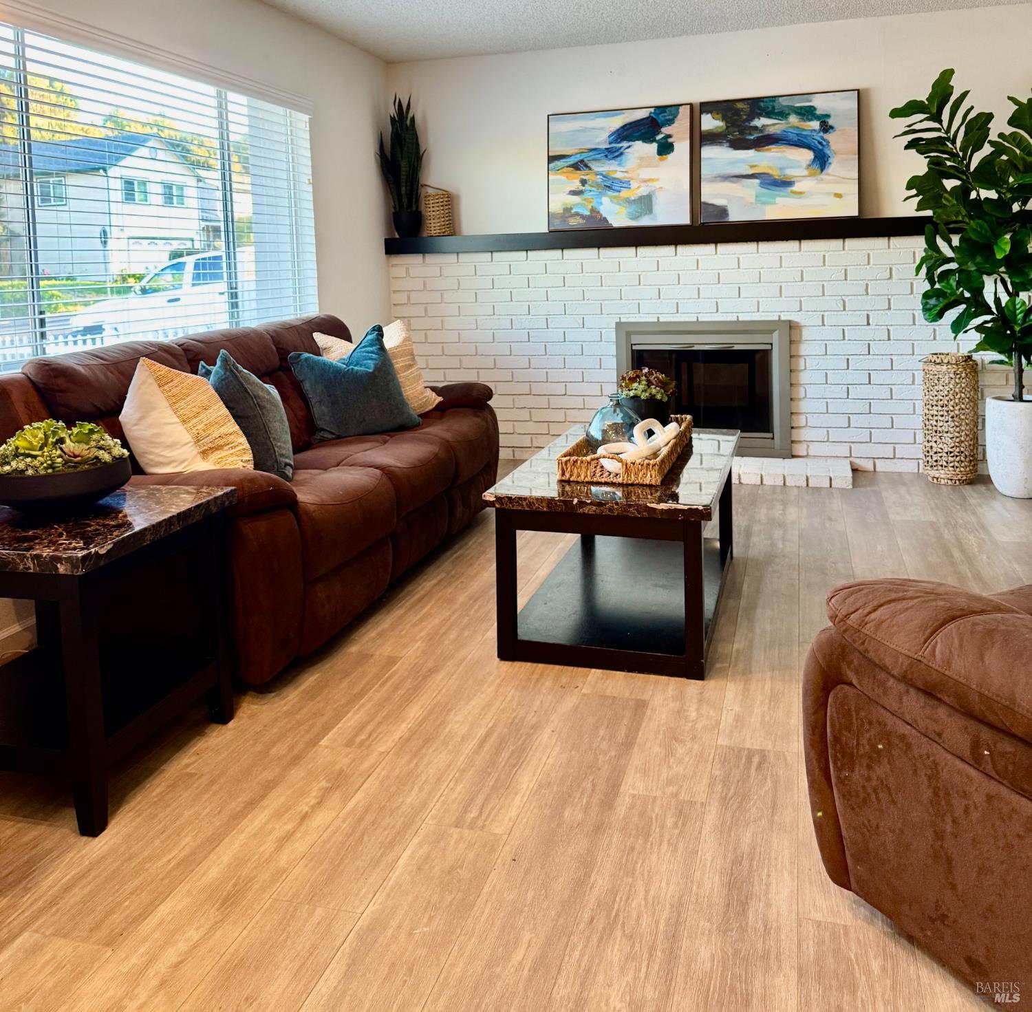 Detail Gallery Image 8 of 35 For 101 Panorama Dr, Benicia,  CA 94510 - 3 Beds | 1/1 Baths