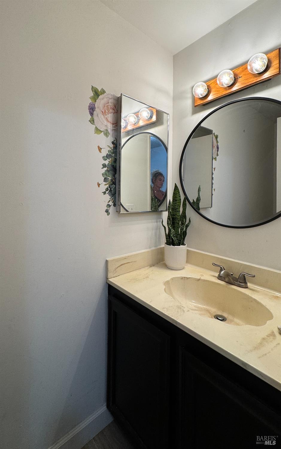 Detail Gallery Image 18 of 35 For 101 Panorama Dr, Benicia,  CA 94510 - 3 Beds | 1/1 Baths