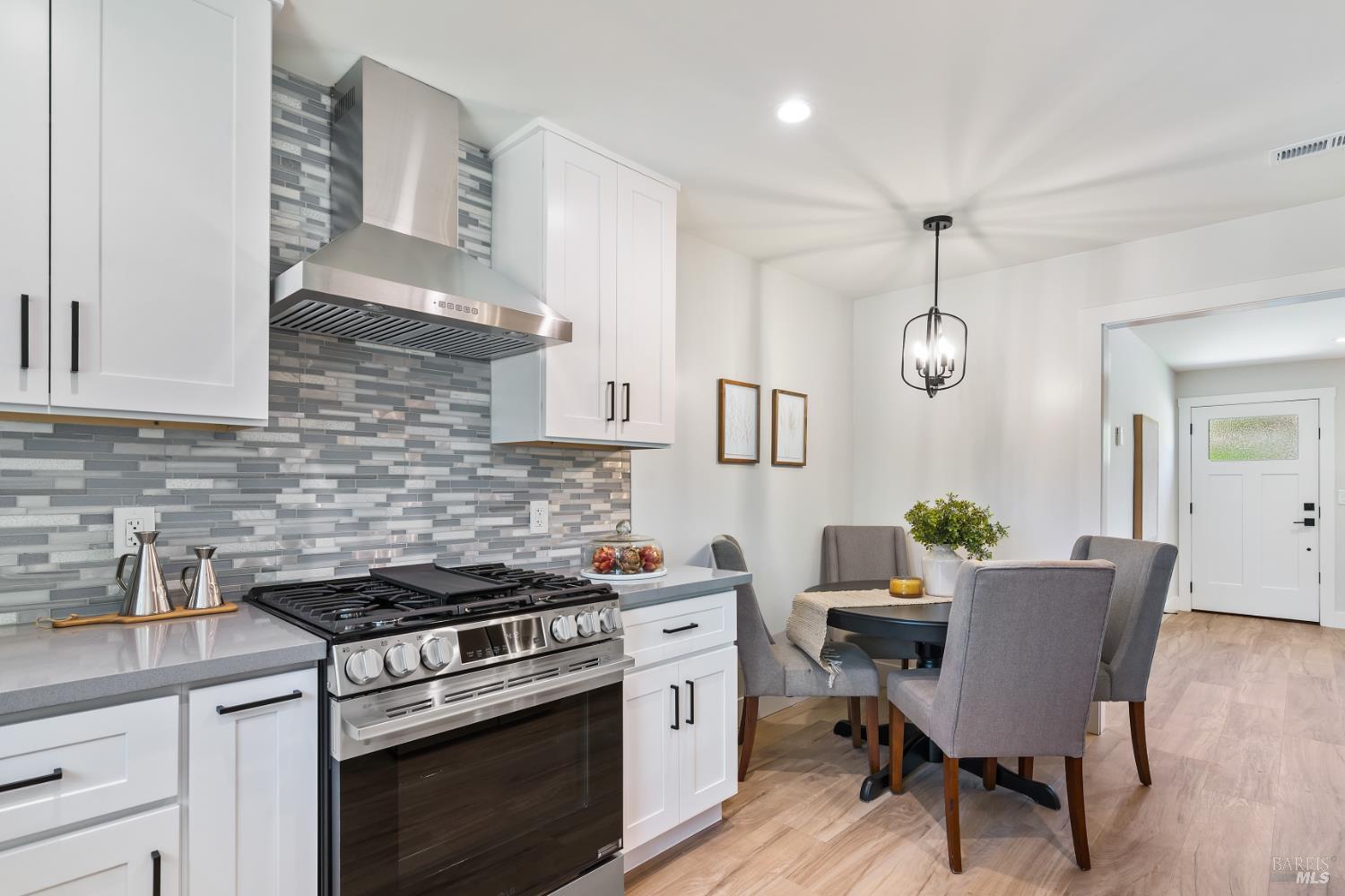 Detail Gallery Image 15 of 33 For 1565 Baywood Ln, Napa,  CA 94558 - 2 Beds | 1 Baths