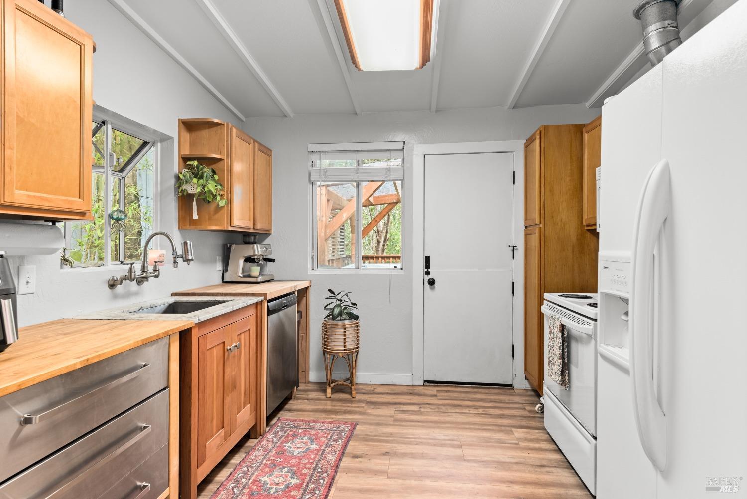 Detail Gallery Image 15 of 41 For 14792 Northern Ave, Guerneville,  CA 95446 - 2 Beds | 1 Baths