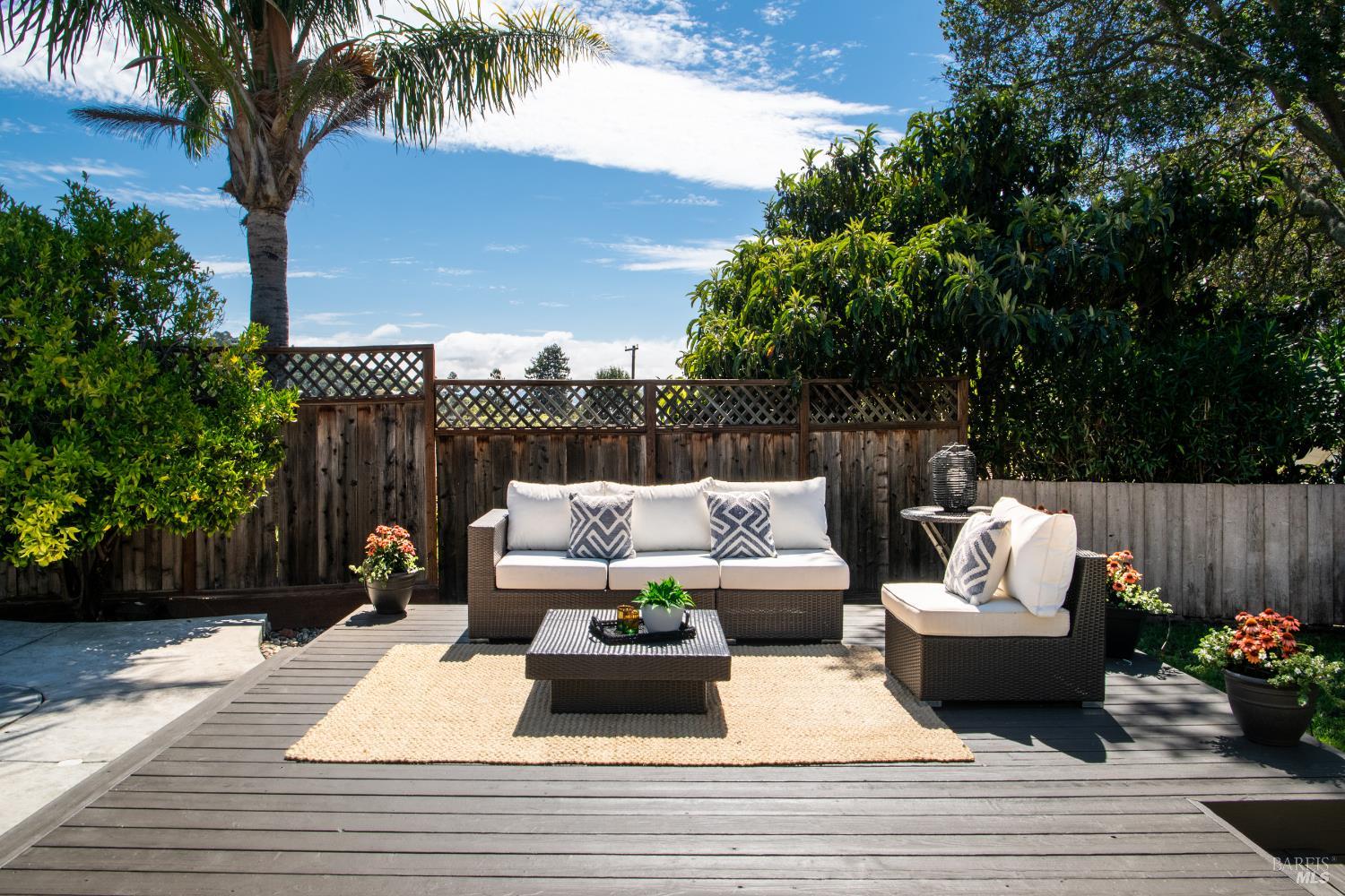 Detail Gallery Image 11 of 60 For 58 Junipero Serra Ave, San Rafael,  CA 94901 - 3 Beds | 2 Baths