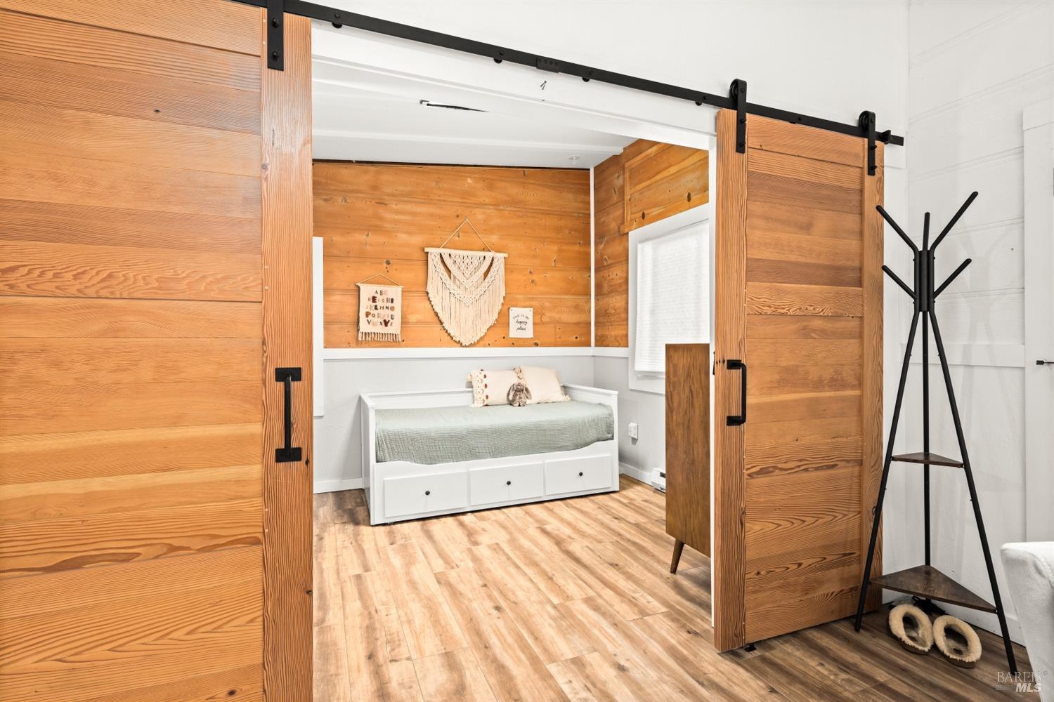 Detail Gallery Image 8 of 41 For 14792 Northern Ave, Guerneville,  CA 95446 - 2 Beds | 1 Baths