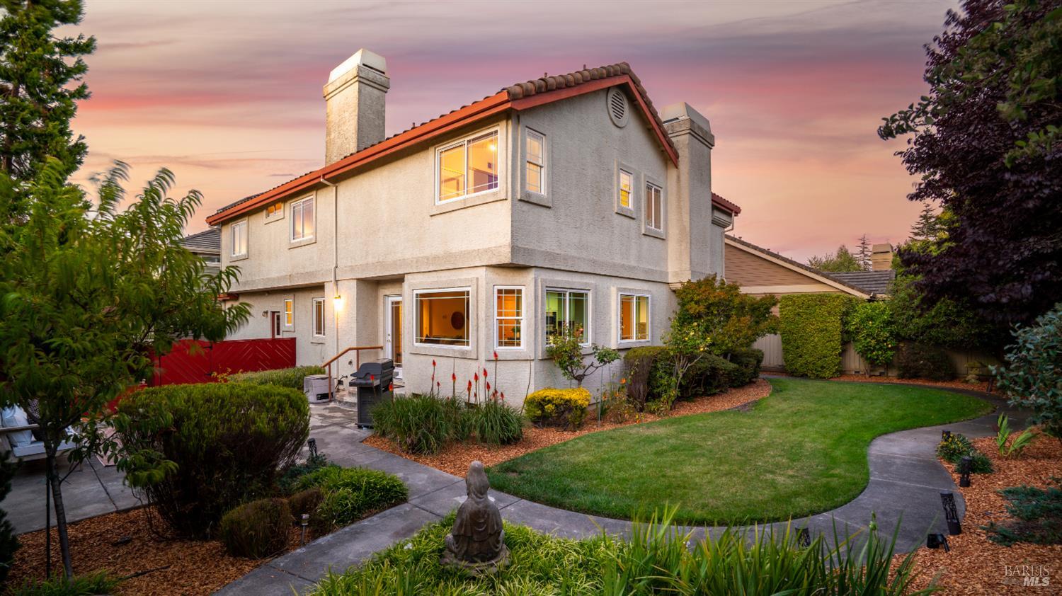 Detail Gallery Image 34 of 56 For 181 Dublin Ct, Petaluma,  CA 94952 - 4 Beds | 2/1 Baths