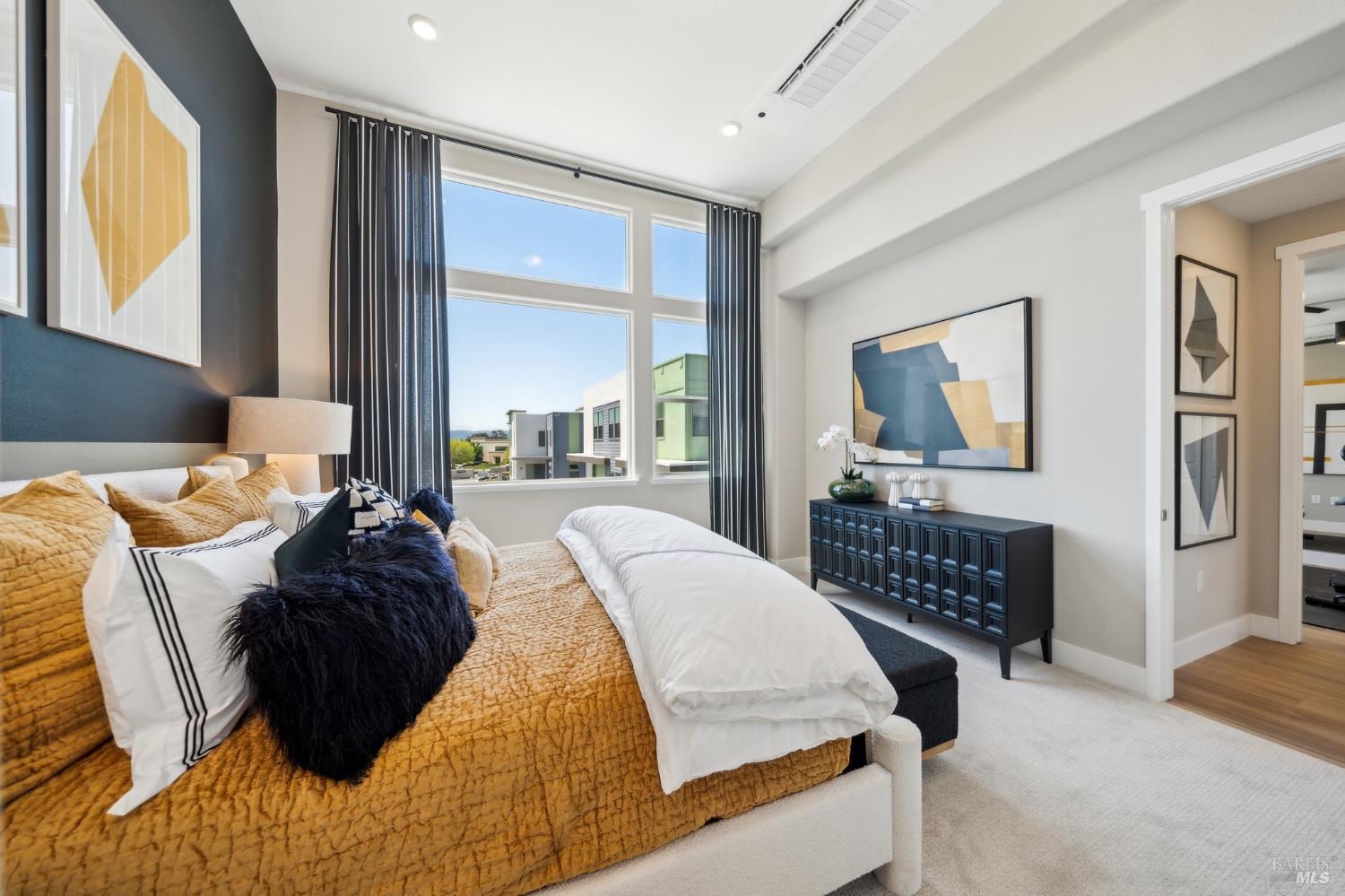 Detail Gallery Image 13 of 15 For 322 Hermes Cmn, Livermore,  CA 94551 - 2 Beds | 2/1 Baths