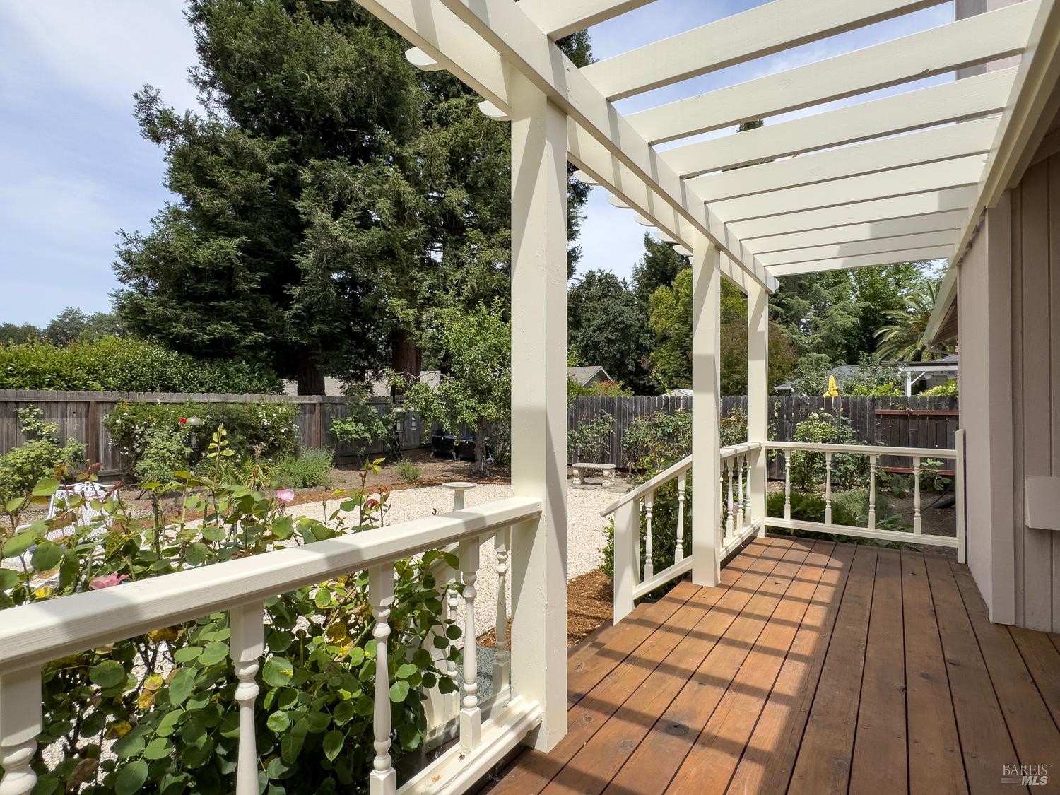 Detail Gallery Image 36 of 37 For 18498 Happy Ln, Sonoma,  CA 95476 - 2 Beds | 2 Baths