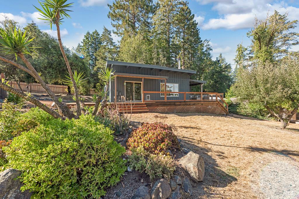 Detail Gallery Image 3 of 74 For 17197 Fitzpatrick Ln, Occidental,  CA 95465 - 3 Beds | 1 Baths
