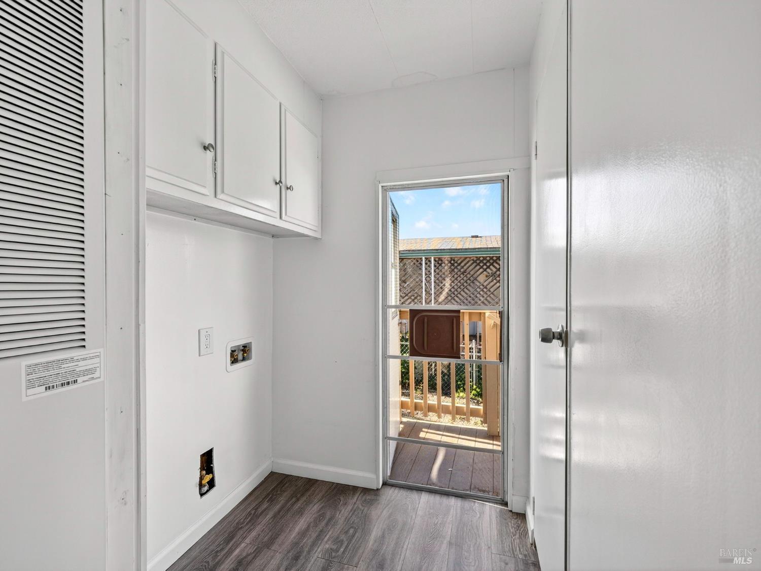 Detail Gallery Image 14 of 44 For 375 E Highway 20 Hwy 50, Upper Lake,  CA 95485 - 2 Beds | 2 Baths
