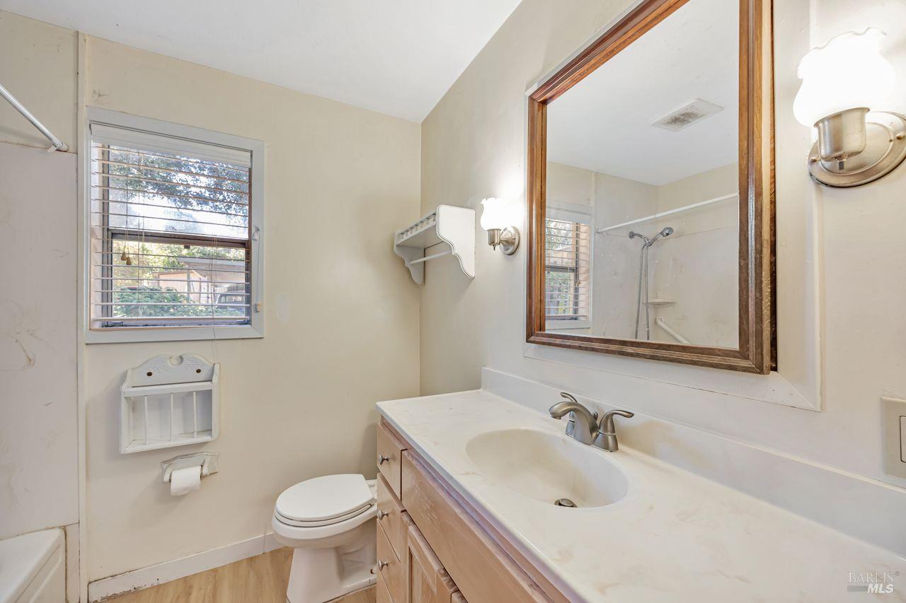 Detail Gallery Image 14 of 38 For 740 First St, Sebastopol,  CA 95472 - 2 Beds | 1 Baths
