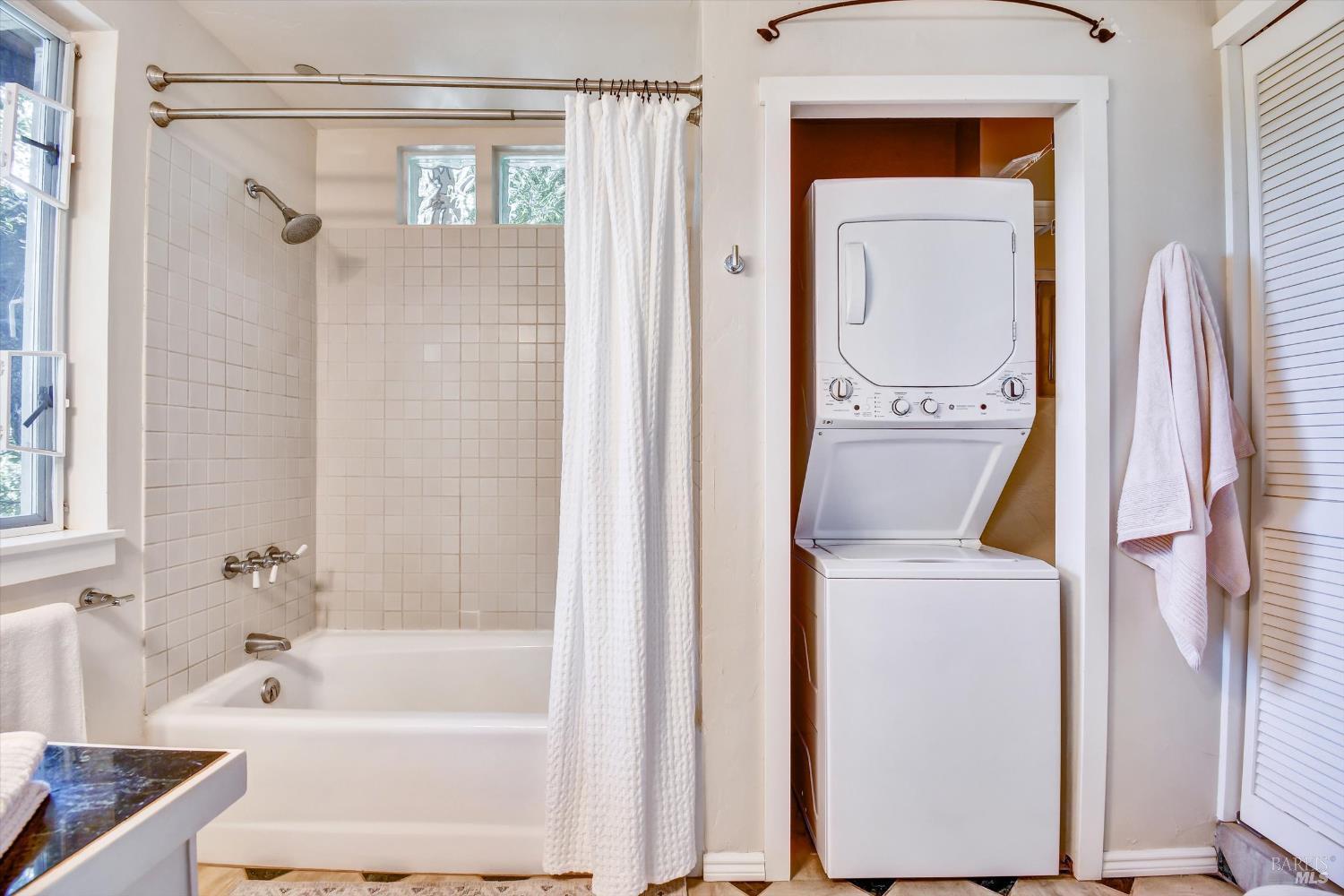 Detail Gallery Image 80 of 91 For 78 Greenwood Way, Mill Valley,  CA 94941 - 3 Beds | 2 Baths