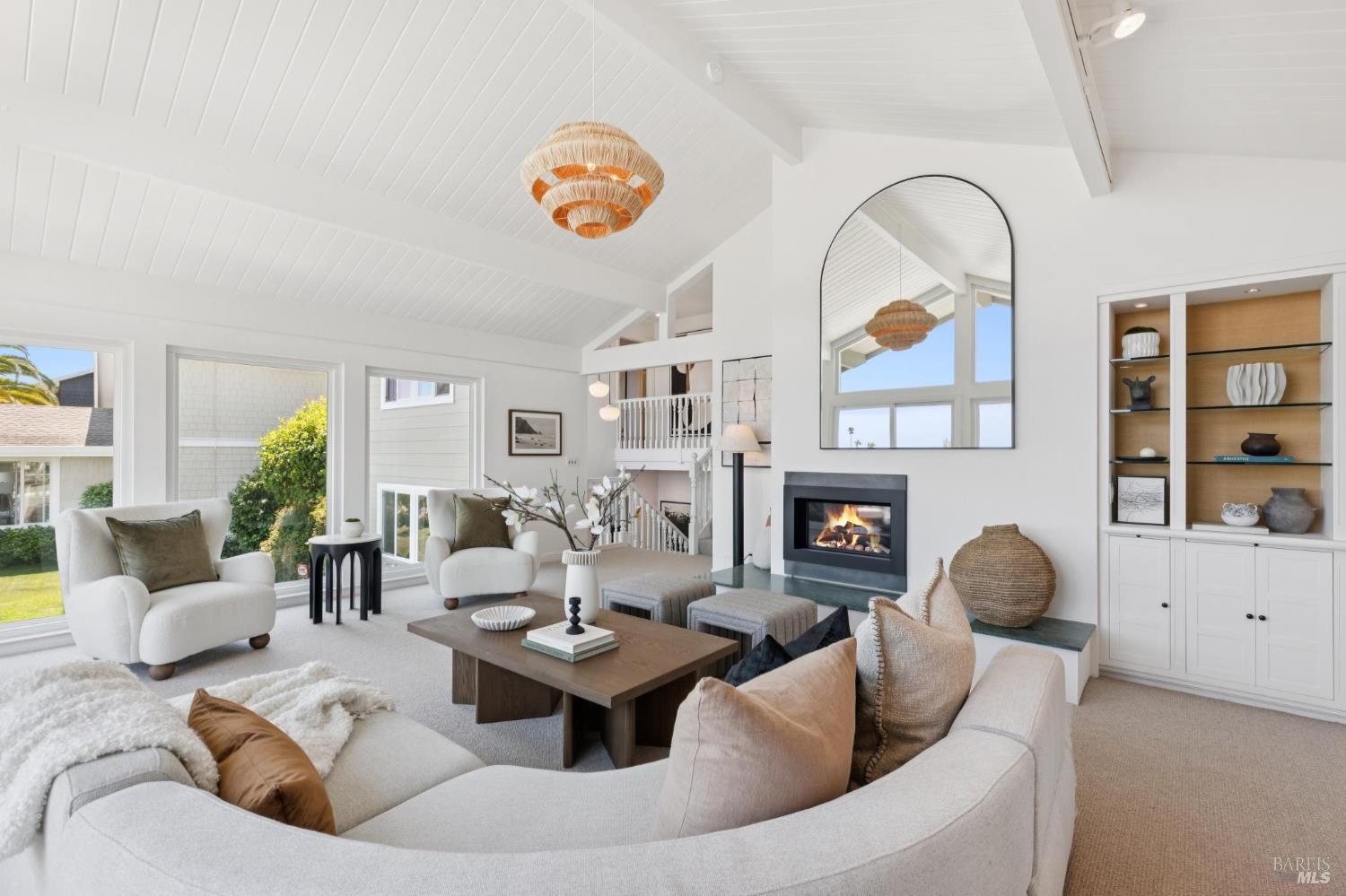 Detail Gallery Image 14 of 62 For 139 Trinidad Dr, Tiburon,  CA 94920 - 4 Beds | 2/1 Baths