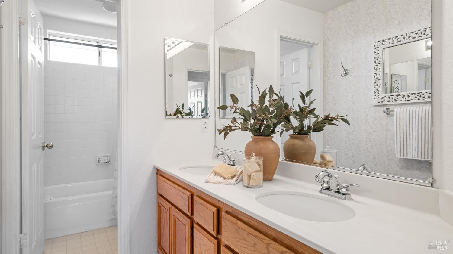 Detail Gallery Image 29 of 56 For 181 Dublin Ct, Petaluma,  CA 94952 - 4 Beds | 2/1 Baths
