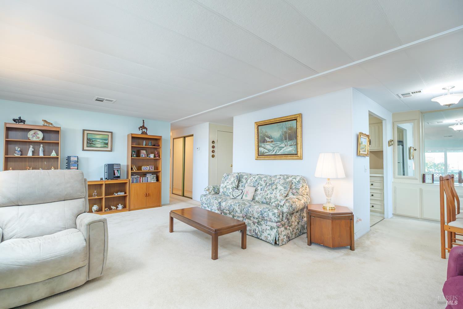 Detail Gallery Image 3 of 17 For 16 Marin Valley Dr, Novato,  CA 94949 - 2 Beds | 2 Baths