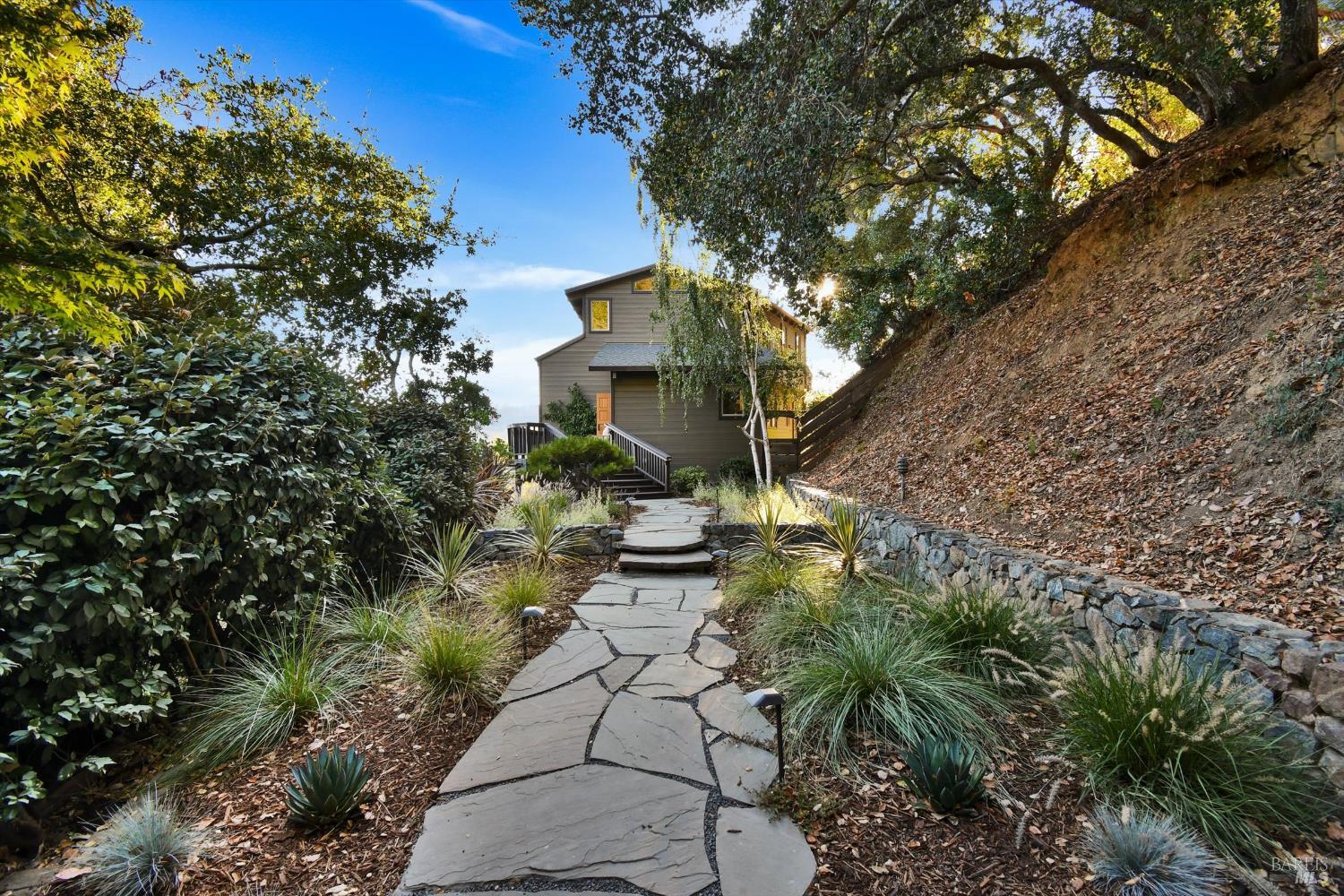 Detail Gallery Image 2 of 91 For 78 Greenwood Way, Mill Valley,  CA 94941 - 3 Beds | 2 Baths