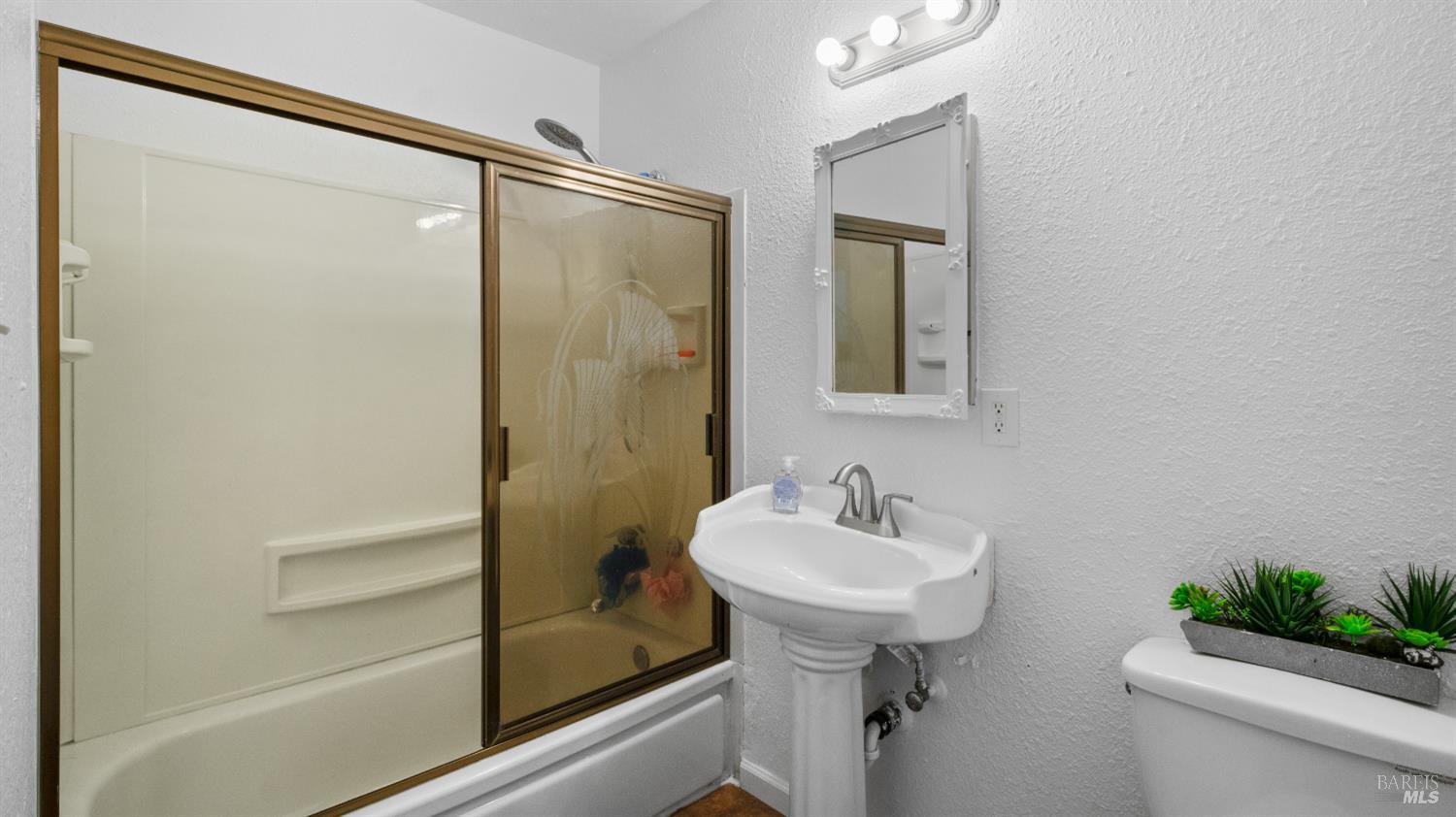Detail Gallery Image 29 of 47 For 1200 Truman St, Fairfield,  CA 94533 - 3 Beds | 2 Baths