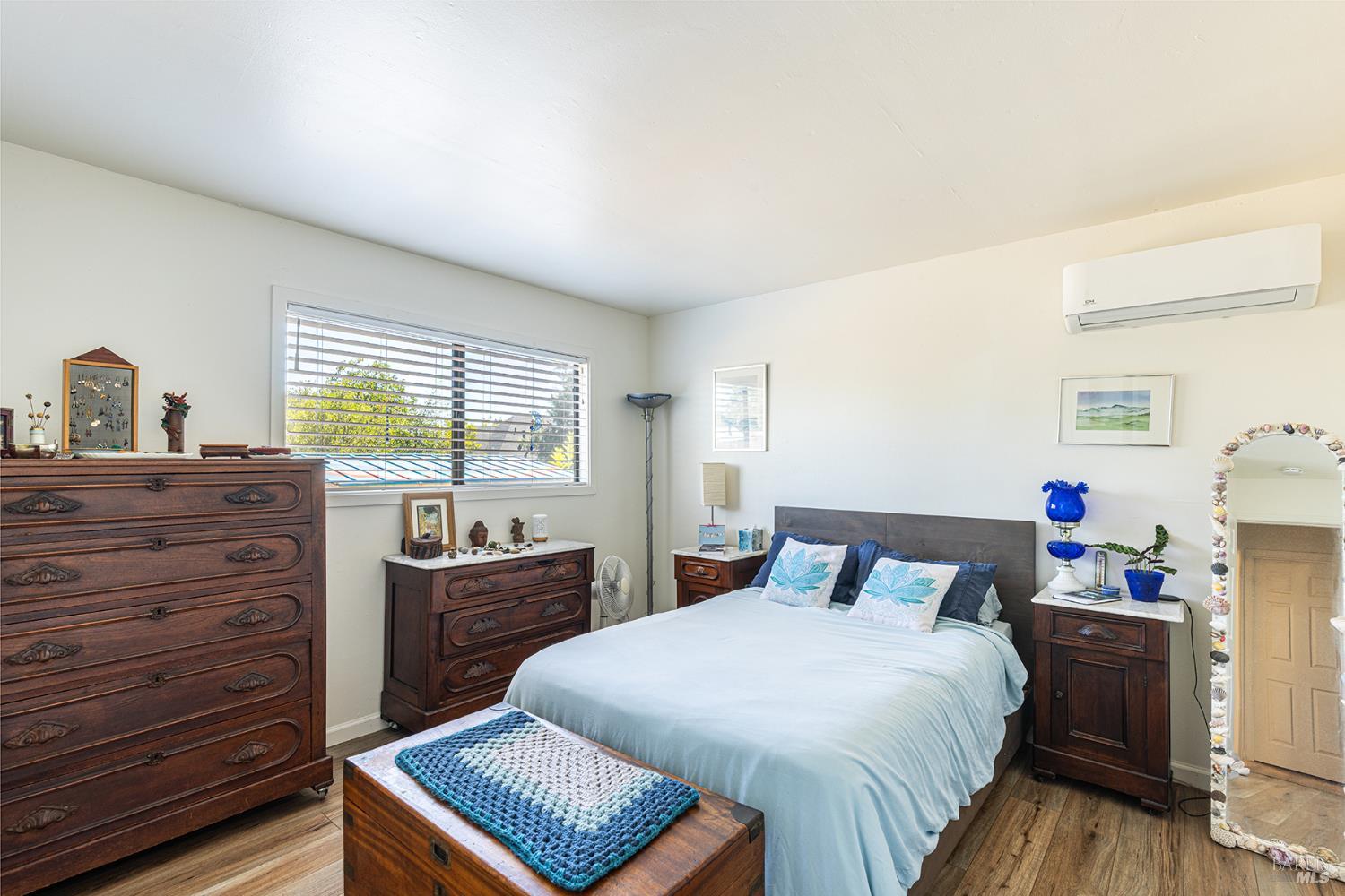 Detail Gallery Image 24 of 32 For 114 Powell Ave, Healdsburg,  CA 95448 - 5 Beds | 2 Baths