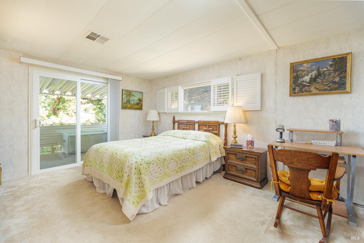 Detail Gallery Image 8 of 17 For 16 Marin Valley Dr, Novato,  CA 94949 - 2 Beds | 2 Baths