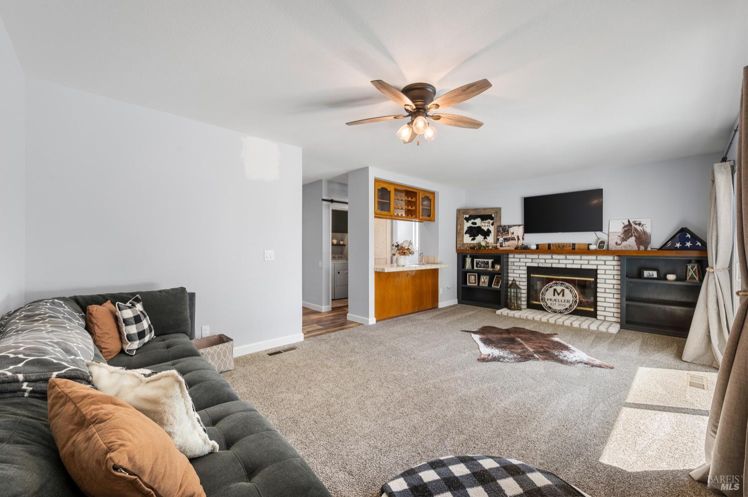 Detail Gallery Image 25 of 49 For 406 Stonecastle Way, Vacaville,  CA 95687 - 4 Beds | 2/1 Baths