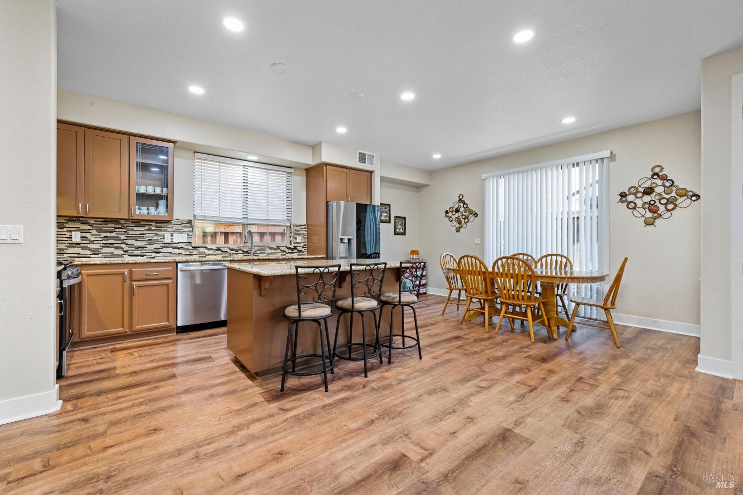 Detail Gallery Image 18 of 53 For 1461 Trombetta St, Santa Rosa,  CA 95407 - – Beds | – Baths
