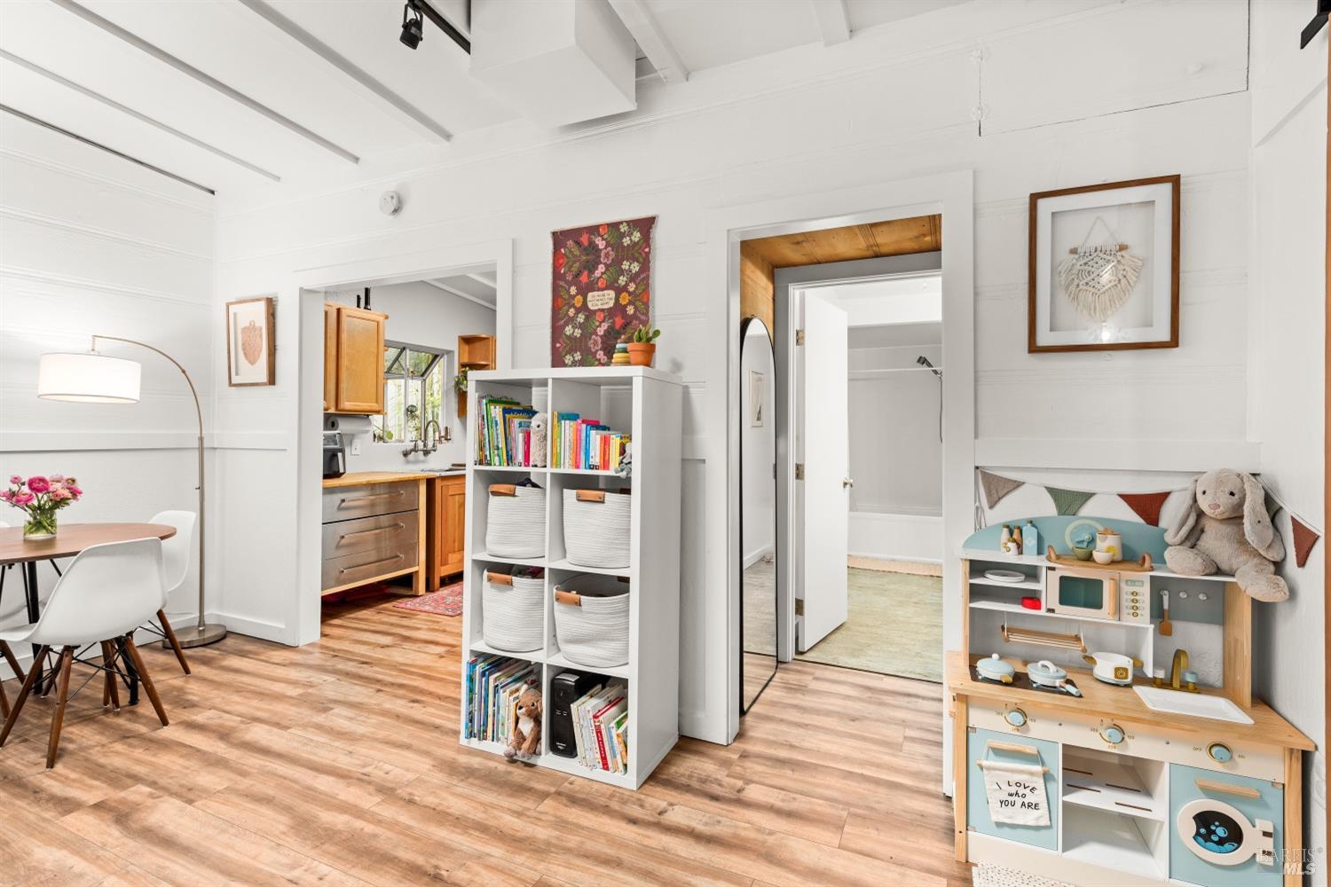 Detail Gallery Image 10 of 41 For 14792 Northern Ave, Guerneville,  CA 95446 - 2 Beds | 1 Baths