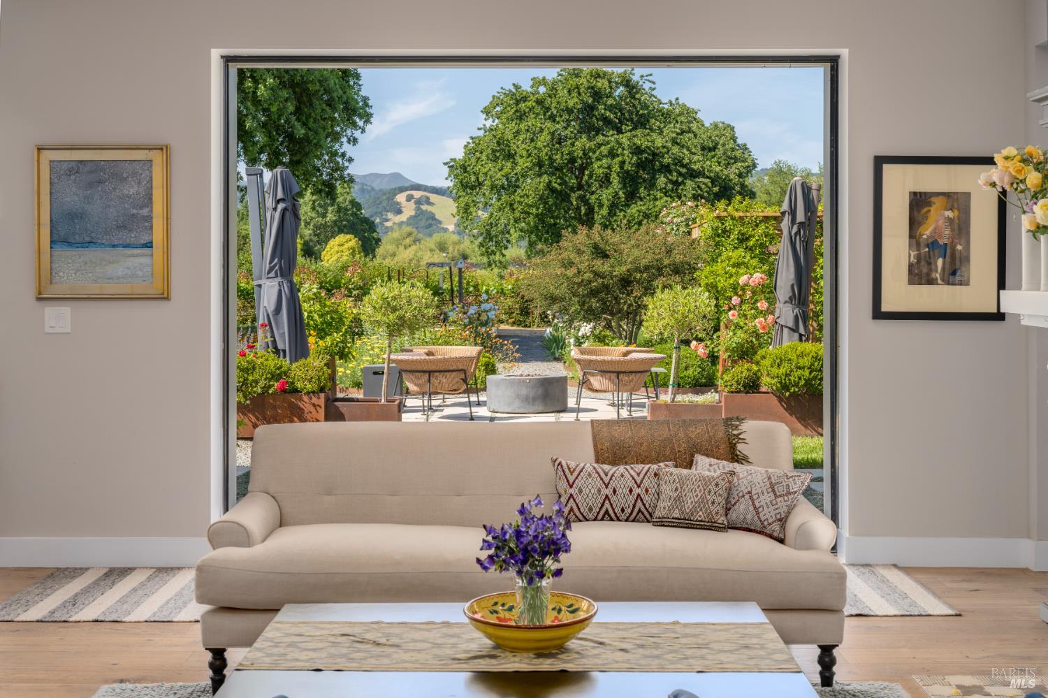 Detail Gallery Image 12 of 46 For 1030 E Macarthur St, Sonoma,  CA 95476 - 3 Beds | 4/1 Baths
