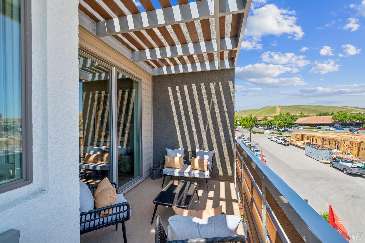 Detail Gallery Image 4 of 15 For 322 Hermes Cmn, Livermore,  CA 94551 - 2 Beds | 2/1 Baths