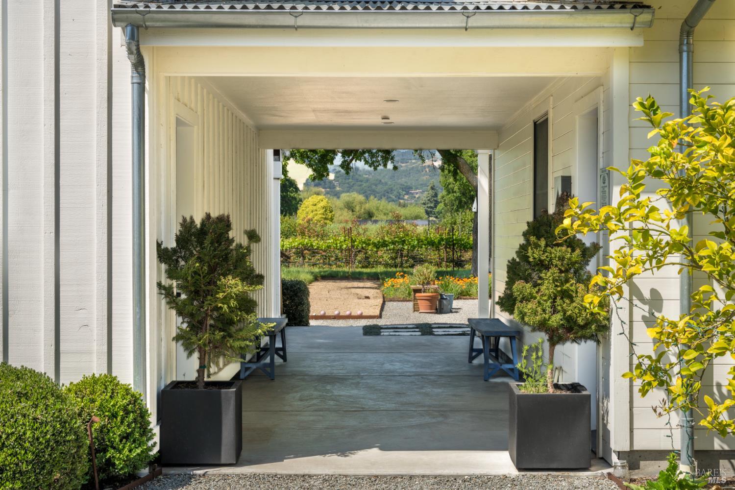 Detail Gallery Image 23 of 46 For 1030 E Macarthur St, Sonoma,  CA 95476 - 3 Beds | 4/1 Baths