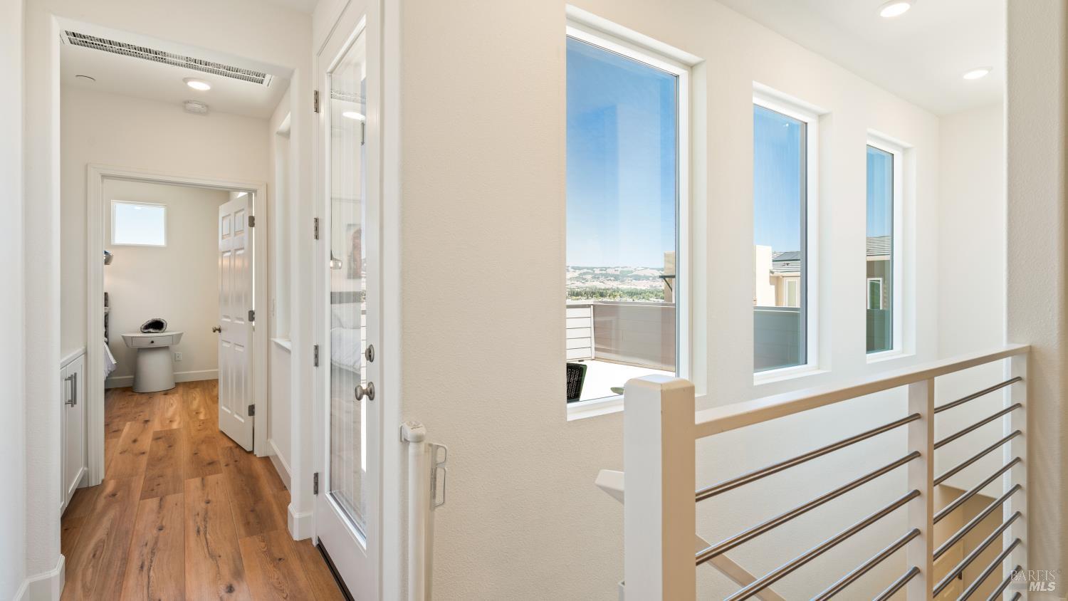 Detail Gallery Image 15 of 50 For 3 Lapis Ct, Petaluma,  CA 94952 - 3 Beds | 2/1 Baths