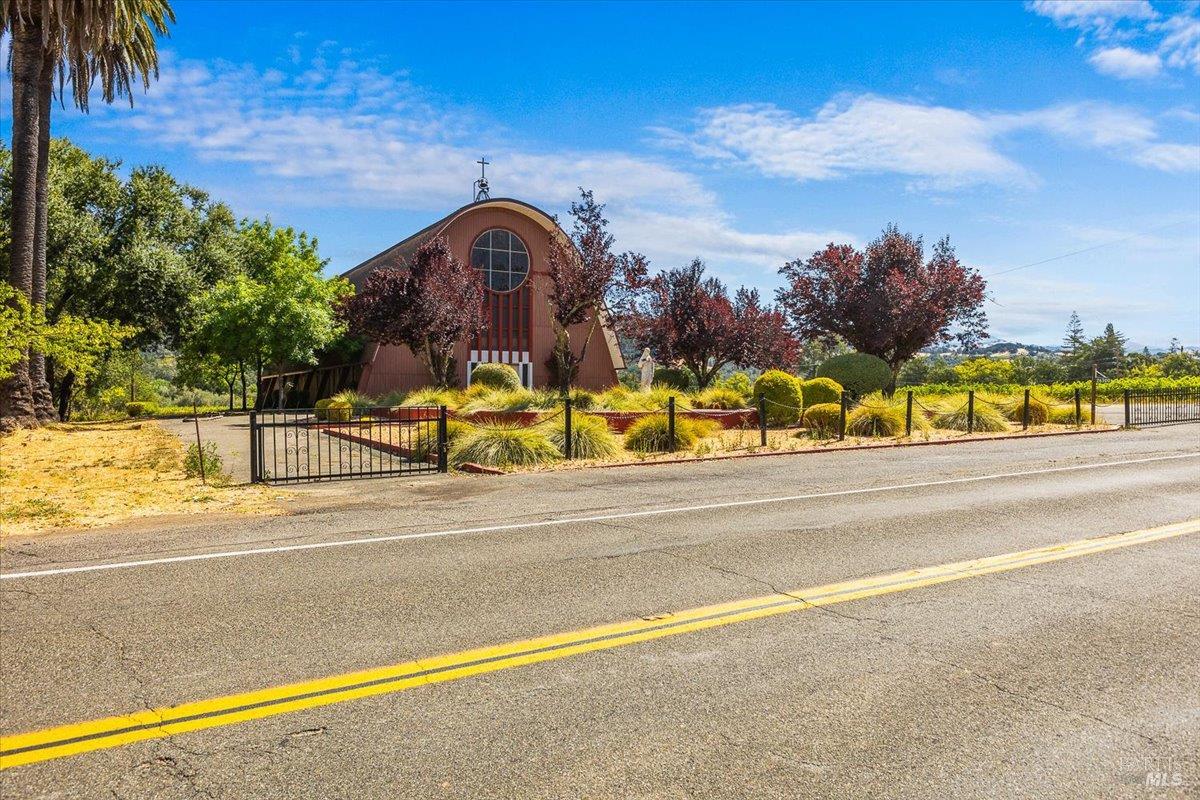 Detail Gallery Image 2 of 40 For 26300 Asti Rd, Cloverdale,  CA 95425 - – Beds | – Baths