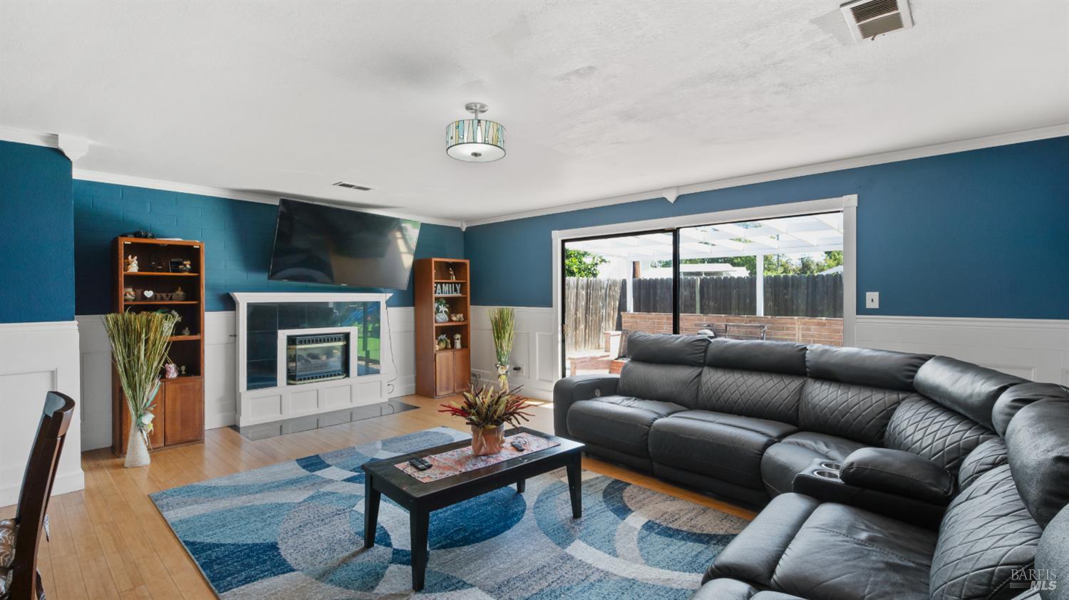 Detail Gallery Image 8 of 47 For 1200 Truman St, Fairfield,  CA 94533 - 3 Beds | 2 Baths