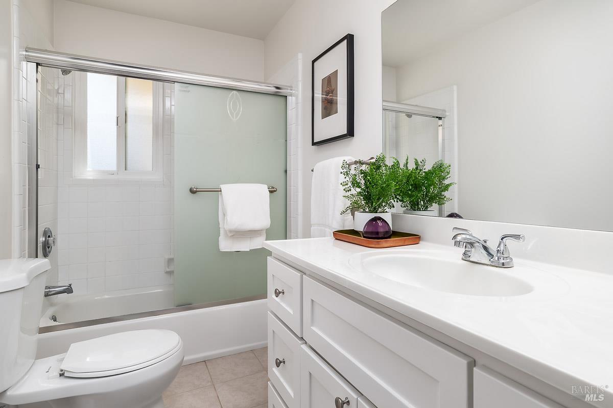 Detail Gallery Image 17 of 23 For 88 Elena Cir, San Rafael,  CA 94903 - 3 Beds | 2 Baths