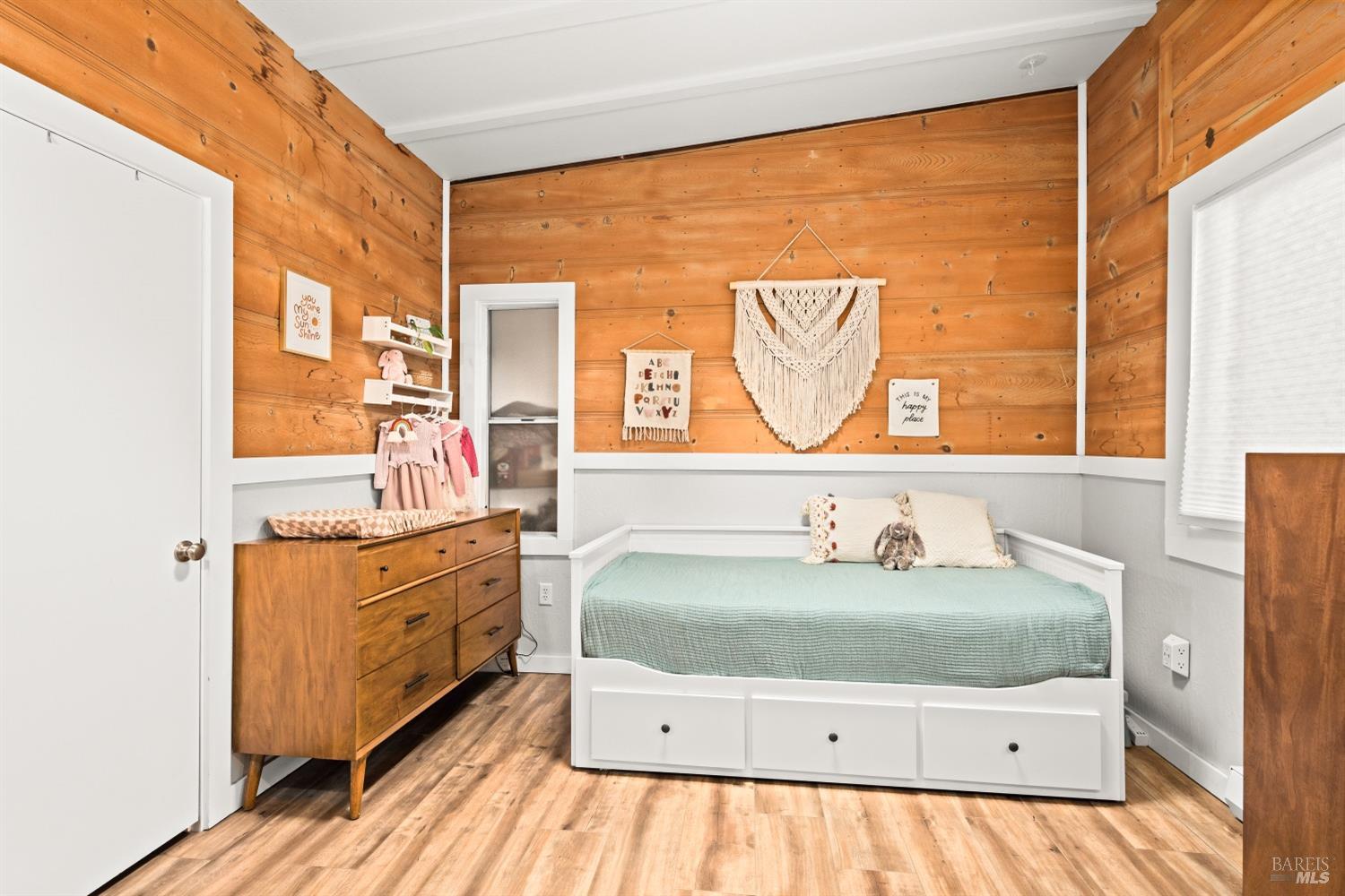 Detail Gallery Image 9 of 41 For 14792 Northern Ave, Guerneville,  CA 95446 - 2 Beds | 1 Baths