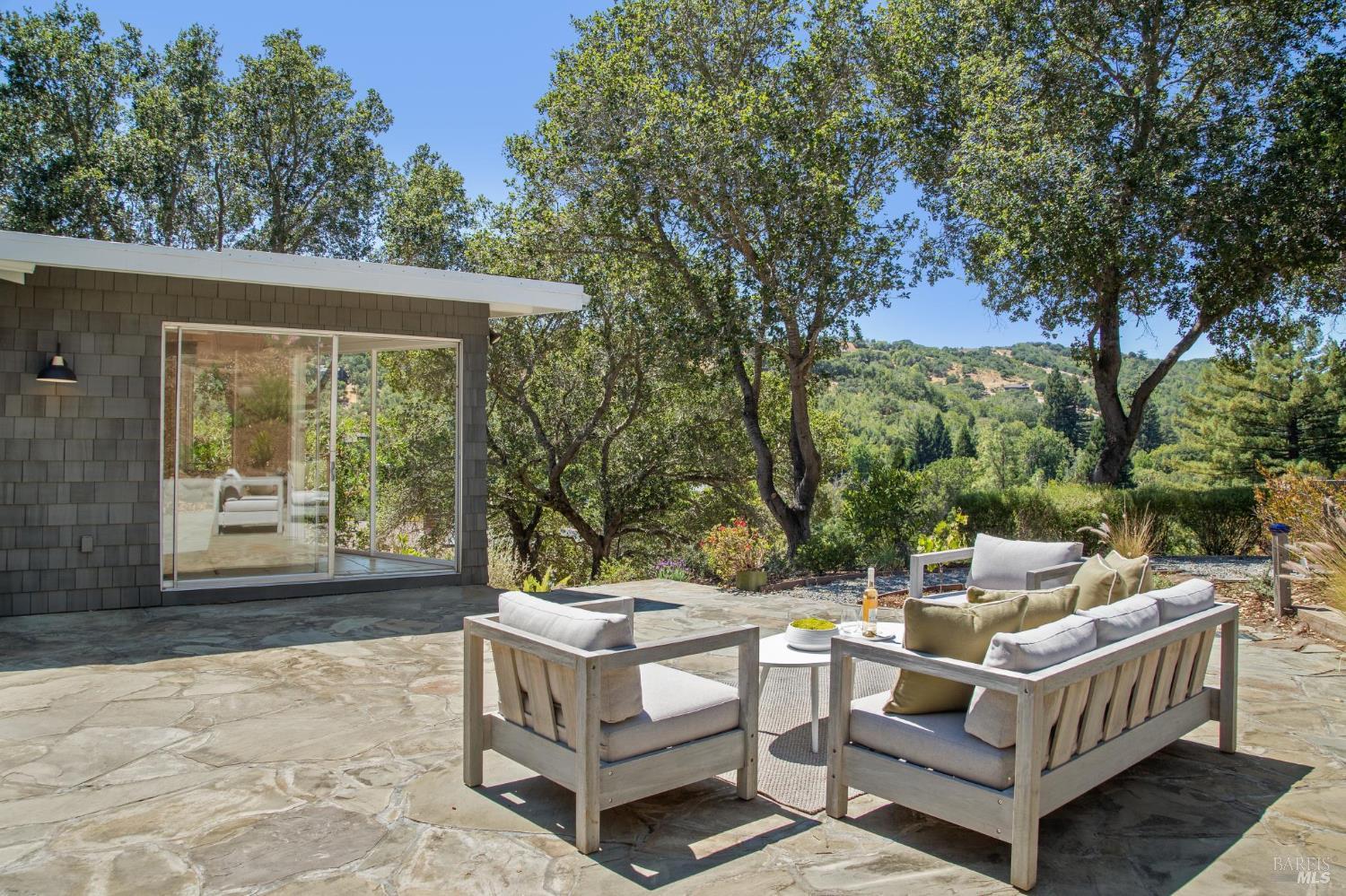 Detail Gallery Image 2 of 76 For 31 Irving Dr, San Anselmo,  CA 94960 - 4 Beds | 2 Baths