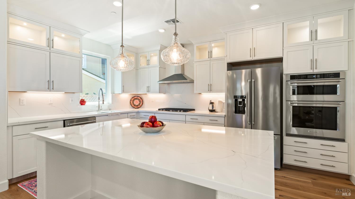 Detail Gallery Image 19 of 50 For 3 Lapis Ct, Petaluma,  CA 94952 - 3 Beds | 2/1 Baths