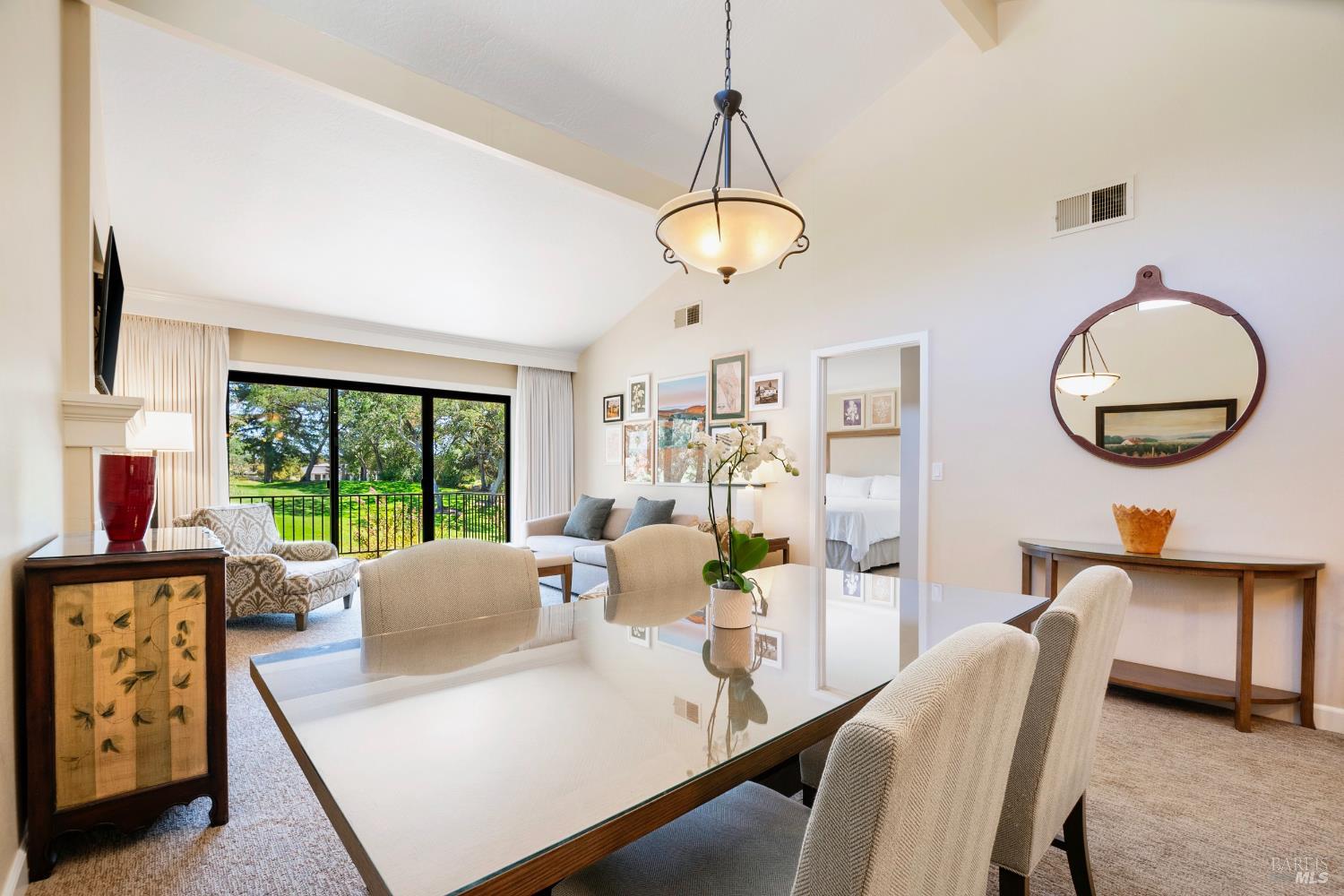 Detail Gallery Image 14 of 47 For 833 Augusta Cir, Napa,  CA 94558 - 2 Beds | 2 Baths