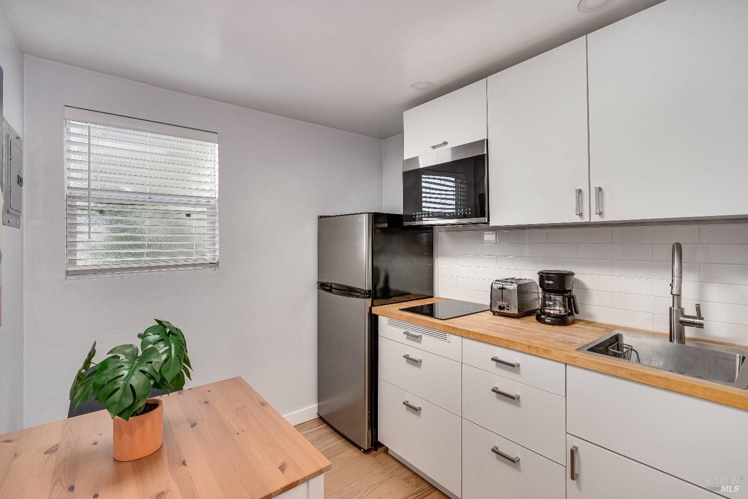 Detail Gallery Image 8 of 33 For 1532 Jefferson St, Napa,  CA 94559 - – Beds | – Baths