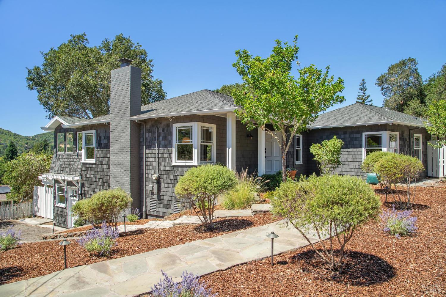 Detail Gallery Image 13 of 76 For 31 Irving Dr, San Anselmo,  CA 94960 - 4 Beds | 2 Baths
